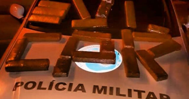 PM apreende 21 tabletes de maconha em ônibus interestadual, em Caldas Novas
