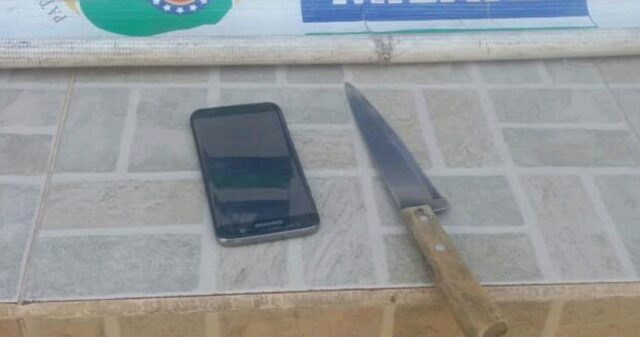 Polícia Militar realiza a prisão de suspeito de praticar roubo, no centro da cidade