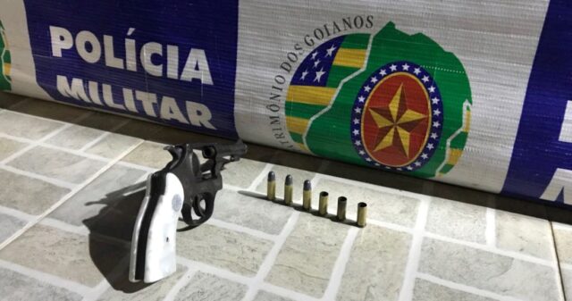 Polícia Militar apreende menores de posse de arma de fogo no centro da cidade