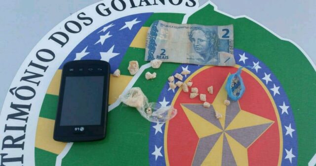 Pela terceira vez em cinco dias, casal de menores infratores é apreendido por tráfico de drogas em Ouvidor