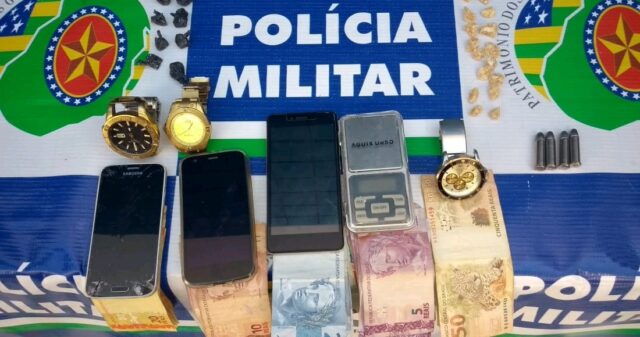 PM prende suspeito por crime de tráfico de drogas, no Bairro Primavera