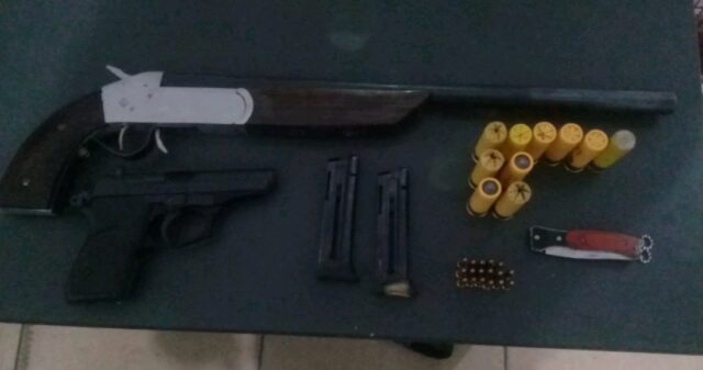 PM apreende arma de fogo após suspeito envolver em acidente, em Pires do Rio