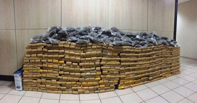 Grupo é detido com mais de 600 tabletes de maconha em operação da PF em Uberlândia