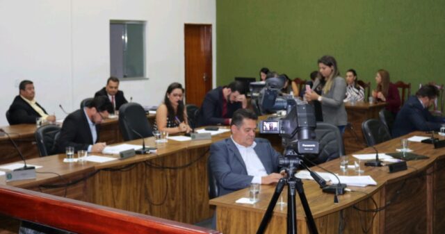 Vereadores aprovam projeto de isenção de tarifas de água e esgoto da Santa Casa e isenta a entidade do pagamento de débitos