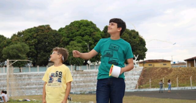 Segunda edição do Festival de Pipas e Papagaios é realizada no Campo de Futebol do Clube do Povo