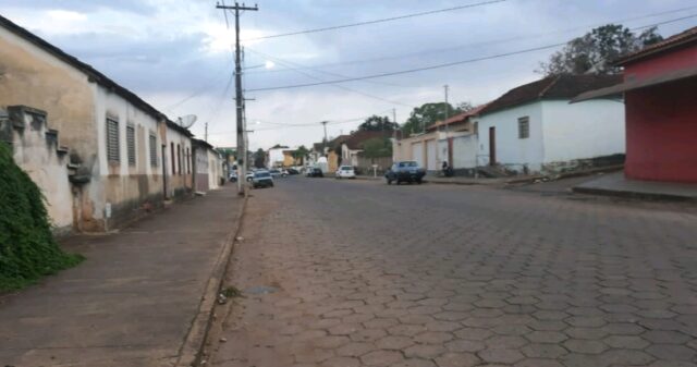 Mulher morre após ser baleada na barriga, em Ipameri