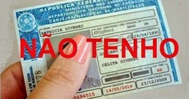 CPR/1ª CIPMRv flagra motorista na GO 213 sem CNH e lavra TCO