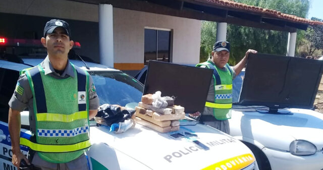 Polícia Militar apreende cerca de 10 kg de maconha durante abordagem a veículo de Pires do Rio