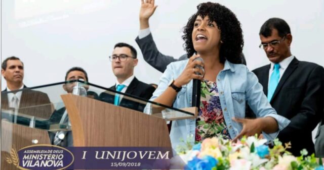 Cantora Kemilly Santos, participa de evento na Igreja Assembleia de Deus "Ministério Vila Nova"