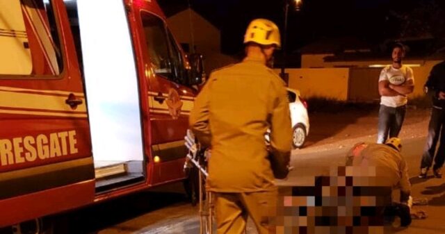 Acidente de trânsito entre caminhão e motocicleta deixa uma pessoa ferida