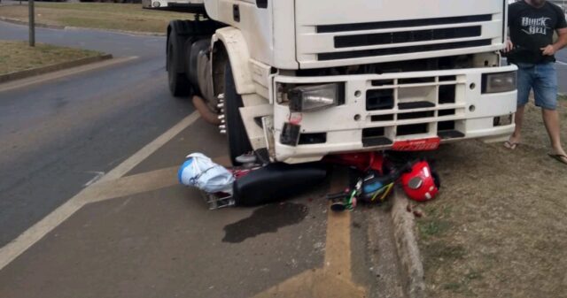 Idoso fica gravemente ferido em acidente de trânsito no trevo do JK, em Catalão