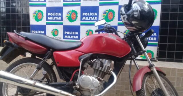 Polícia Militar recupera mais um veículo furtado e prende receptadores