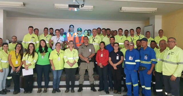 Núcleo de Polícia Comunitária ministra palestra aos funcionarios de uma empresa de fertilizantes com tema “Educação no Trânsito"