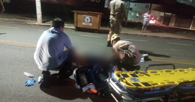 Homem fica ferido em acidente de trânsito no centro de Catalão