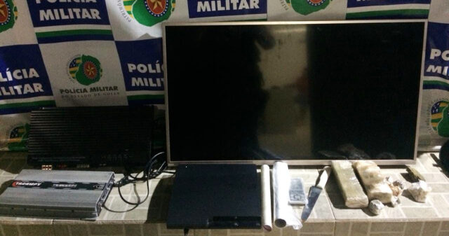 Polícia Militar prende em flagrante delito casal suspeito por tráfico de drogas
