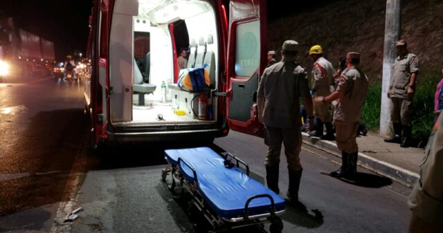 Idosa de 74 anos é atropelada por motociclista ao atravessar avenida de Catalão