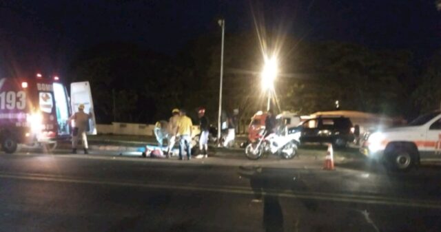 PRF registra acidente entre carro e moto no Trevo do Pontal Norte