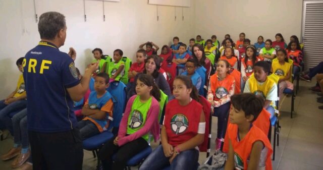 PRF realiza formatura do Projeto PAT – Pequeno Aprendiz de Trânsito em Catalão