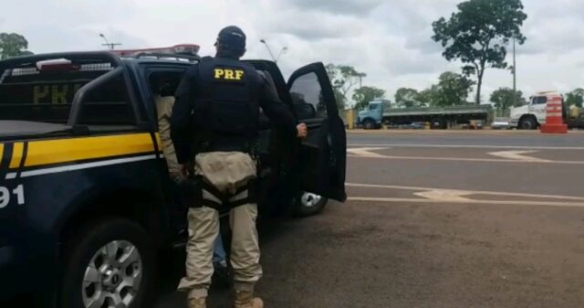Motorista profissional é detido na BR 050 por ser reincidente em embriaguez ao volante