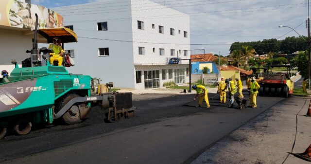 Pavimentação asfáltica na avenida João Neves Vieira segue a todo vapor