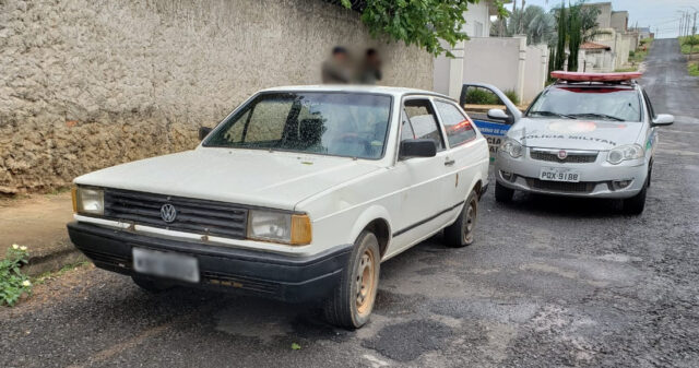 Policia Militar recupera veículo furtado durante patrulhamento no Bairro Elias Safatle