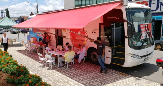 Unidade Móvel do Hemocentro realiza coleta no Centro de Catalão para incentivar a doação de sangue