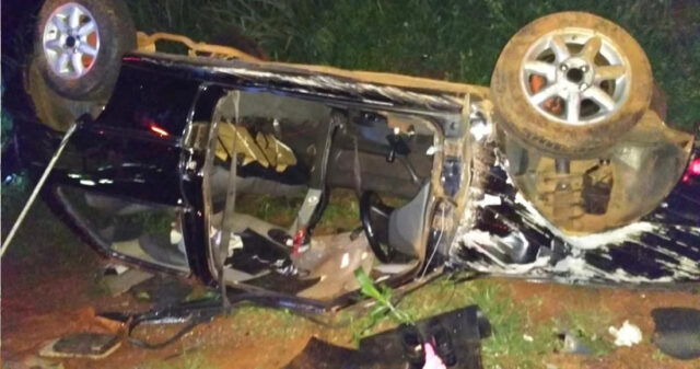 Adolescente morre depois do carro dos pais capotar na BR-050, em Minas Gerais