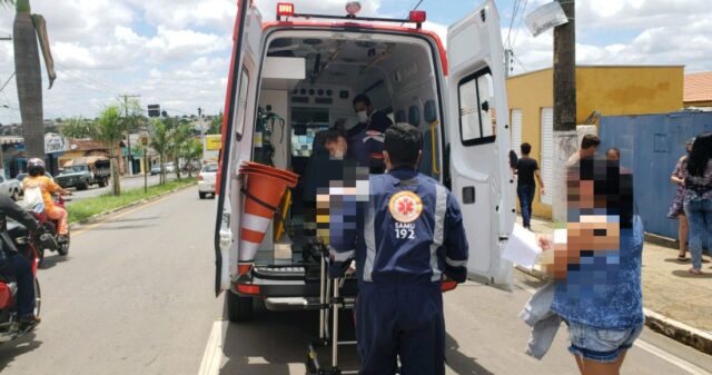 Uma adolescente de 12 anos é atropelada por uma moto em avenida de Catalão