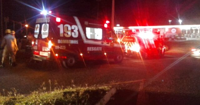 Motociclista fica ferido em acidente no trevo do Posto Jk