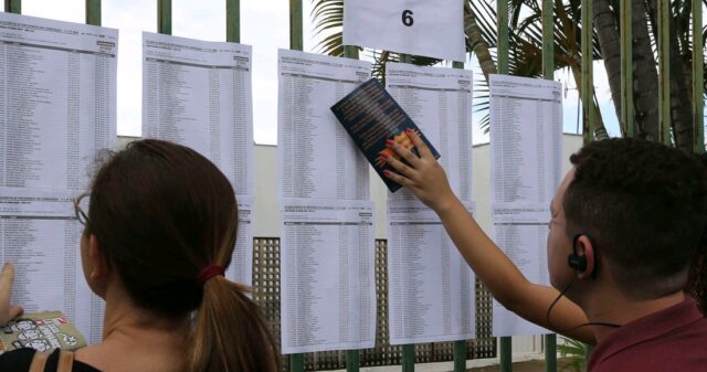Enem tem 66 eliminados e 29,2% de ausentes no segundo dia de provas
