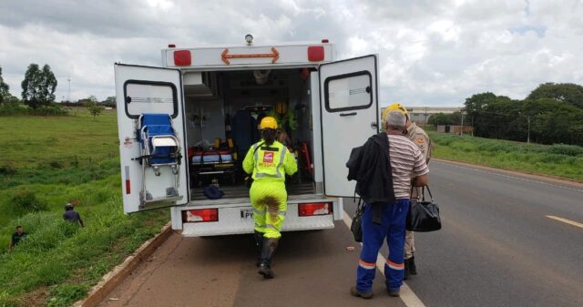 Grave acidente na BR 050 deixa uma mulher gravemente ferida