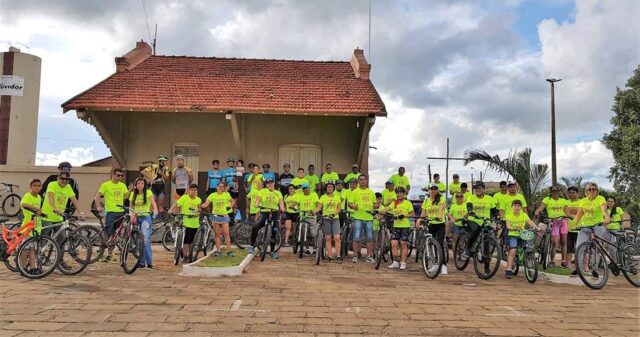 Secretaria de Esportes e Lazer realiza o 2º Passeio Ciclístico em Ouvidor