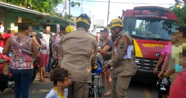 Criança de 4 anos é atropelada por motociclista em frente a escola em Catalão.
