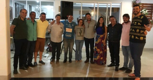 Em reunião os 10 vereadores declaram apoio ao vereador Helson Barbosa (Caçula)