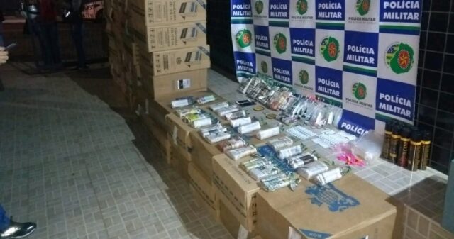 Polícia apreende grande quantidade de drogas e cigarros contrabandeados, em Catalão