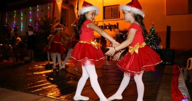 Prefeitura de Cumari realiza Cantata de Natal