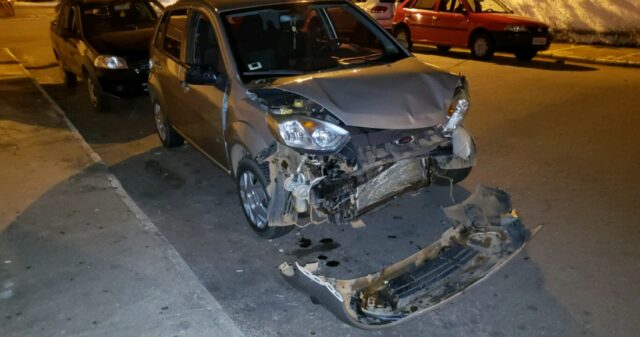 Colisão entre dois carros deixa criança ferida no Bairro Nossa Senhora de Fátima