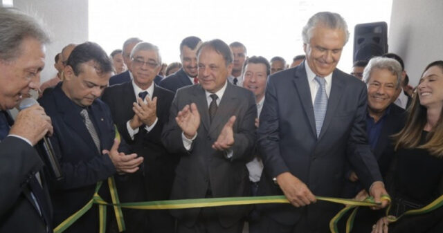Prefeito de Catalão recebe autoridades políticas e judiciais em dia de inauguração da obra de ampliação do Fórum