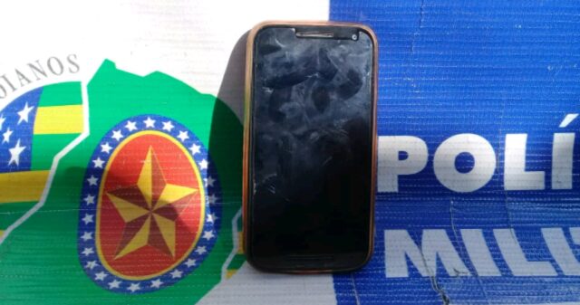 Polícia Militar prende dois homens pelo crime de receptação e recupera aparelho celular