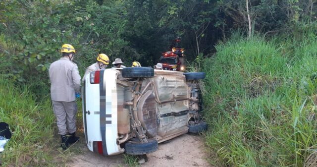 Na zona rural de Catalão, idoso ferido é resgatado 11 horas após carro tombar sobre o pé