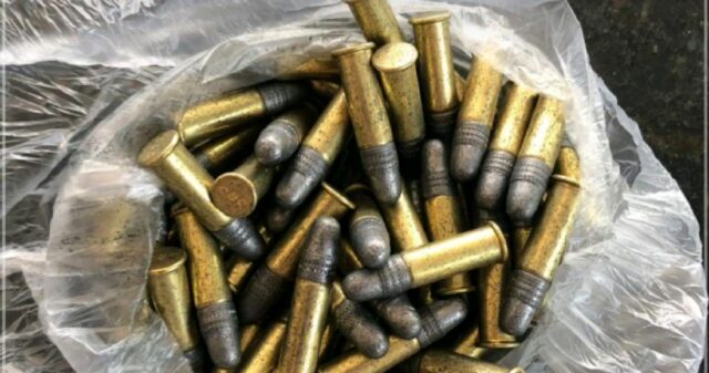 Homem é preso por porte ilegal de arma de fogo durante abordagem na GO-330, em Catalão