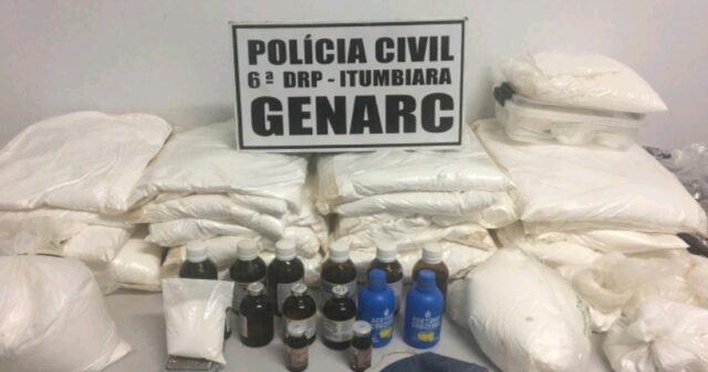 Polícia fecha laboratório de cocaína em Caldas Novas, na ação duas pessoas foram presas
