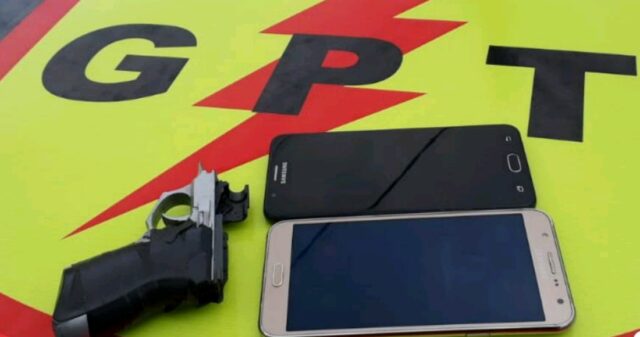 Polícia Militar prende suspeitos de receptação de celulares roubados