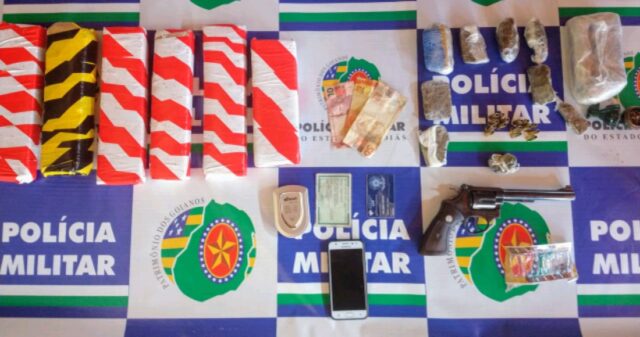 Em Pires do Rio, Polícia Militar realiza prisão de suspeitos por tráfico de drogas