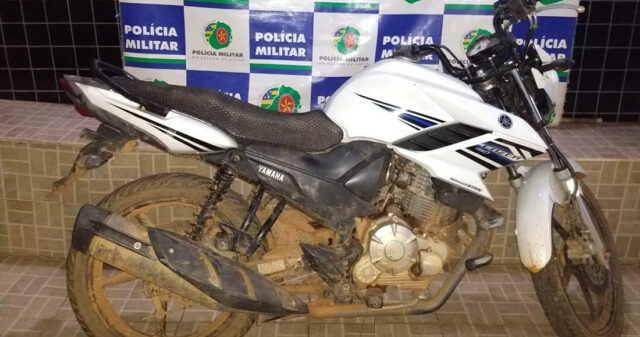 Polícia Militar recupera moto produto de roubo