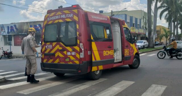 Motociclista envolve em acidente no centro de Catalão