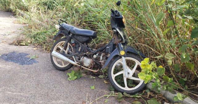 Homem fica ferido após queda de moto na GO-210