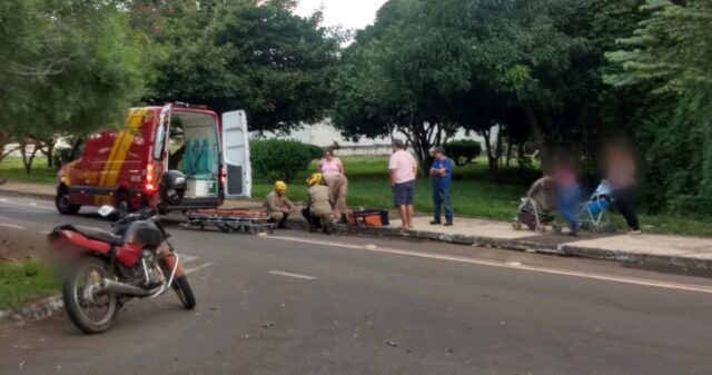 Homem fratura o braço após sofrer queda de bicicleta