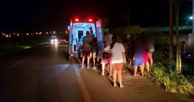 Uma adolescente fica ferida após ser atropelada na G0-330