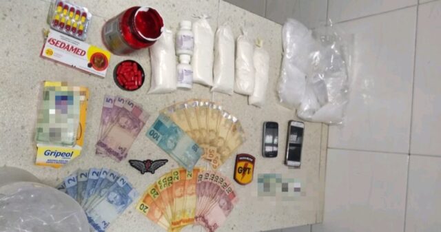 Policiais do Serviço de Inteligência do 18º BPM aprende cerca de 3 kg de drogas em Catalão na noite do último domingo